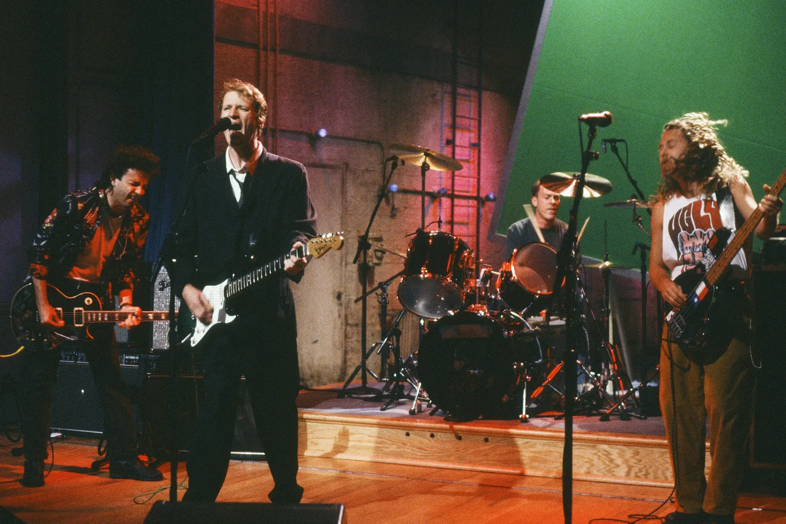 Cracker live in concert